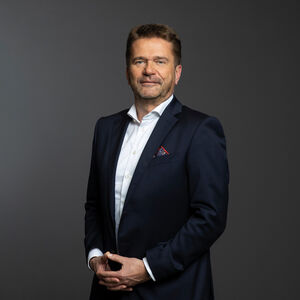 Stefan Gubi, Windhager