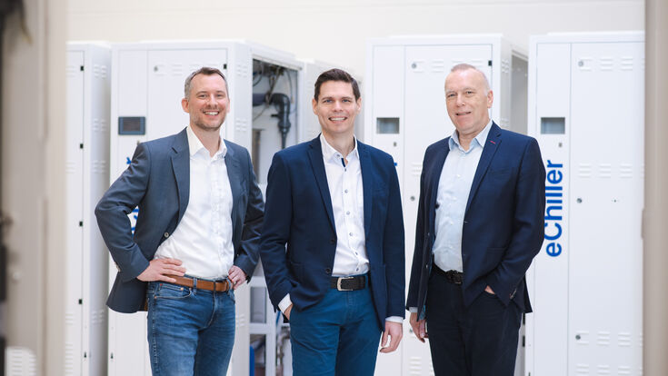 © Efficient Energy GmbH (Feldkirchen) Die Geschäftsleitung von Efficient Energy: Entwicklungsleiter Daniel Porzig, CEO Georg Dietrich, Leiter Vertrieb, Marketing und Service Thomas Bartmann (von links nach rechts).