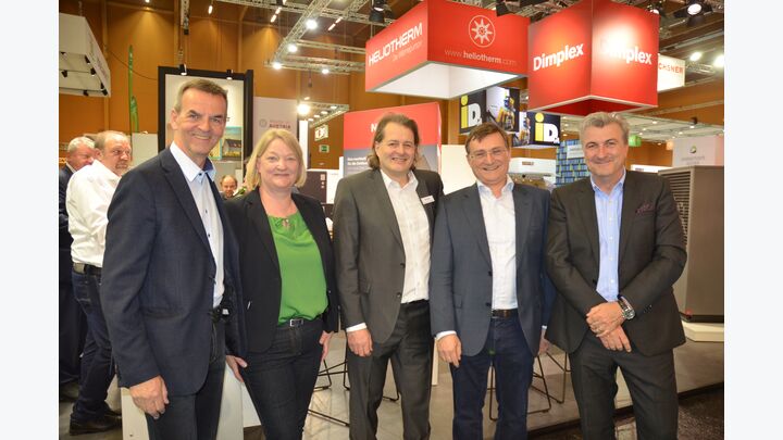 Manfred Ceplecha, Anja Fischer, Director Marketing Business Unit Heating and Ventilation bei Glen Dimplex Deutschland, Charles M. Forstinger, Vertriebsleiter bei Glen Dimplex Thermal Solutions, Dr. Georg Patay, ﻿Geschäftsführer energy4rent und Heiko Folgmann, Geschäftsführer Business Unit Heating & Ventilation bei Glen Dimplex Deutschland