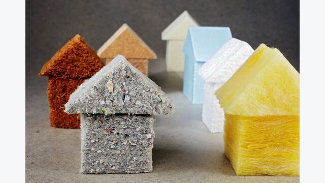 Haus, isolieren, Isolierung, Dämmung, dämmen, Wärmedämmung, Dämmstoff, Styropor, Styrodur, Glaswolle, Zellulose, Holz, Fasern, Energie, einsparen, Energiekosten, Energieausweis, Handwerk, Bau, Einfamilienhaus, Isofloc, Wärme, Materialien, Baumaterialien, Baumaterial, verschiedene, diverse, synthetisch, natürlich, Feuchtigkeit, Dach, Wände, Mineralwolle, Weichfaser, Klimaschutz, global, Erwärmung, Treibhaus, Klimawandel, Heizkosten, Energieverbrauch, Altpapier, Wärmeschutz, Wärmeisolierung, Steinwolle, Energieeinsparung, Wärmeschutzverordnung, Energiesparen, Wohnhaus, Recycling