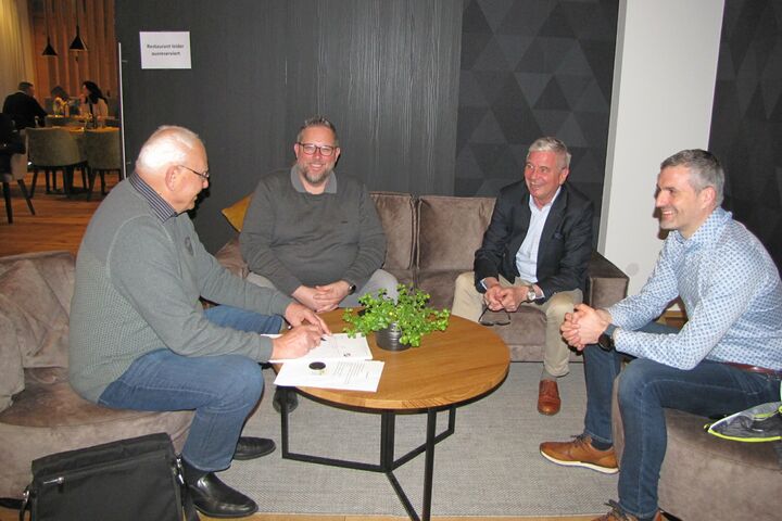 Gespräch mit neuem Vorstand (v. l.) Ulrich Baron, Thomas Muggenhumer, Harald Wagner, Alexander Hauer