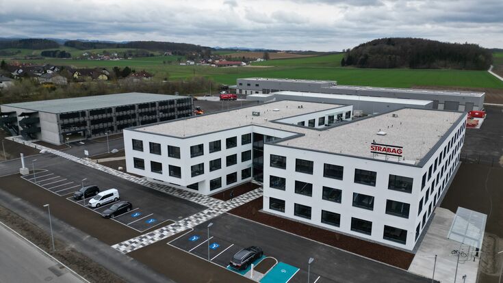 Auf einer Fläche von rund 30.000 m2 wurde seit 2021 die neue Strabag-Niederlassung in St. Pölten gebaut.