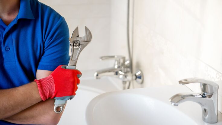 plumber, repairman, handyman, uniform, wrench, tools, male, renovation, diy, worker, gray, carpenter, professional, contractor, banner, staff, background, work, repair, job, man, construction, entrepreneur, plumbing, copy, bathroom, success, foreman, commercial, service, adjustable, workman, industrial, person, senior, labor, space, industry, residential, hand, builder, renewal