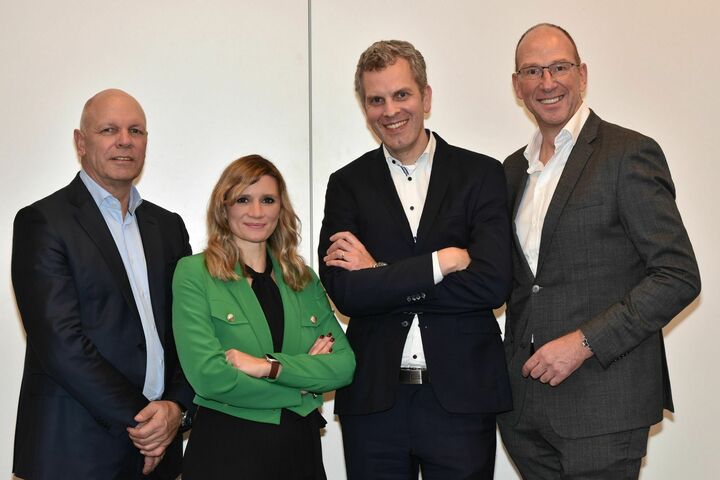 Vorstand der VDMA Sanitärtechnik und -design: Dirk Gellisch, Geschäftsführer Viega Holding, Laura Dorfer, Geschäftsführerin VDMA-Fachverband Armaturen, Thilo Pahl, Geschäftsführender Gesellschafter Bette, und Frank Wiehmeier (v.l.n.r.)