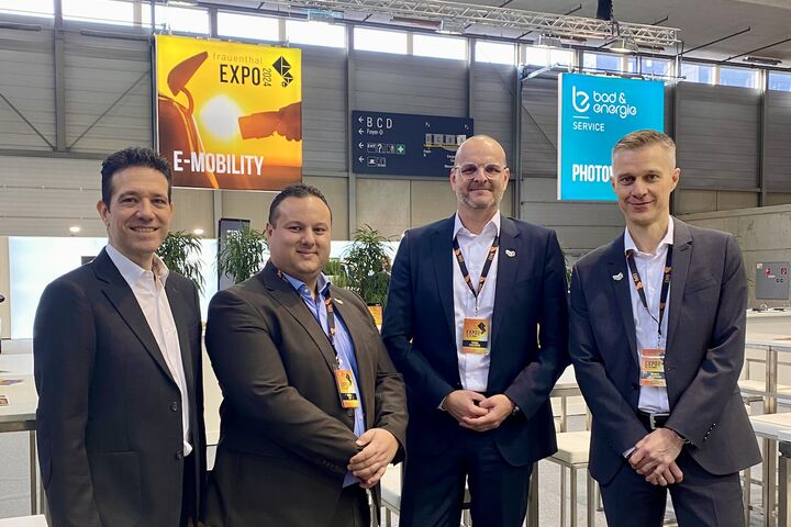 Die Frauenthal-Führungsmannschaft bei der Eröffnung der diesjährigen Frauenthal Expo: Michael Hoffmann, Chief Digital Officer, Robert Just, ﻿Robert Just, Chief Supply Chain Officer, Thomas Stadlhofer, ﻿Vorstandsvorsitzender & Gesamtverantwortlicher Vertrieb und Markus Nachtmann, ﻿Leitung Business Developement & Marketing (v.l.n.r.)