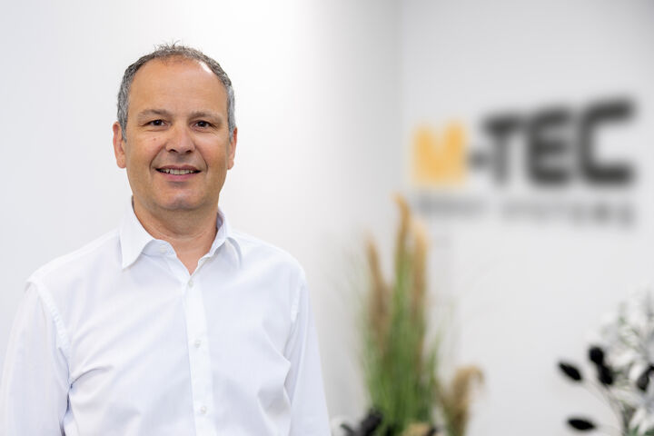 CEO Peter Huemer