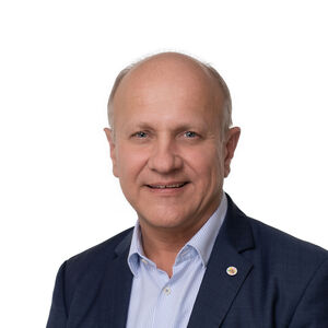 Ernst Bach, Sozialbau AG