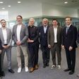 Sabine Oberhuber, Mitbegründerin von turntoo, Marcel Özer, Geschäftsführer EPEA Deutschland, René Habers, Georg Fischer Piping Systems, Thomas Rau, Gründer und Geschäftsführer RAU architects und turntoo, Peter Engert, Geschäftsführer ÖGNI, Paul Grassel, Geschäftsführer IG Immobilien, Markus Handler, CEO Handler Group und Werner Weingraber, Geschäftsführer Madaster (v.l.n.r.)