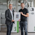 Stefan Ortner, CEO von ÖkoFEN (links) und Prof. Dr. Werner Beutelmeyer (rechts)