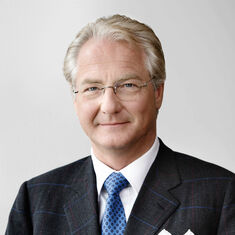 Dr Kari Kapsch