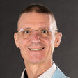 Fachautor Martin Taschl leitet das Forum Wasserhygiene als Generalsekretär. Seit 2005 begleitet er die Normenarbeit in den Gremien von Austrian Standards, CEN & ISO. Martin Taschl ist hauptberuflich Schulungsleiter bei WimTec Sanitärprodukte.