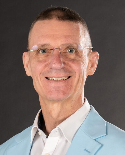 Fachautor Martin Taschl leitet das Forum Wasserhygiene als Generalsekretär. Seit 2005 begleitet er die Normenarbeit in den Gremien von Austrian Standards, CEN & ISO. Martin Taschl ist hauptberuflich Schulungsleiter bei WimTec Sanitärprodukte.