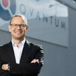 Frederik Rosenqvist, CEO von Qvantum Wärmepumpen, versammelt seit dem Start vor wenigen Jahren einige der besten Köpfe der europäischen Wärmepumpen-Szene hinter seiner Idee.