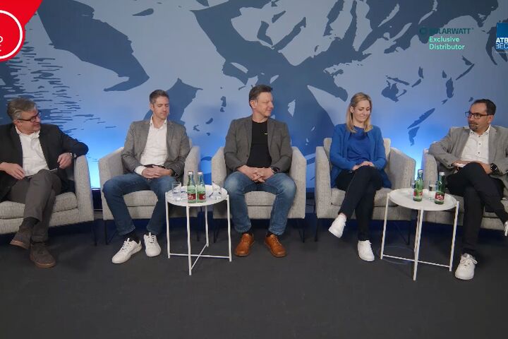 Klaus Paukovits, Christoph Passecker, Alexander Moosbrugger, Vera Immitzer und Thomas Becker beim TGA Round Table (v.l.n.r.)