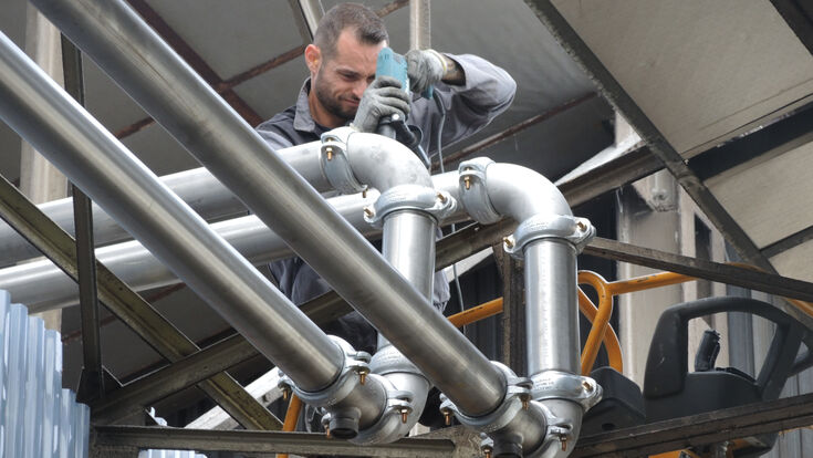 © Victaulic Mechanische Rohrverbindungen mit genuteten Rohrenden erzeugen während der Montage keine Emissionen.