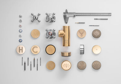 Es gibt schier endlose Möglichkeiten für individuelles Armaturendesign: zum Beispiel Griffe mit Gravuren und Strukturen.