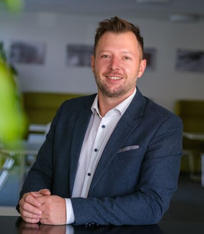 „Wir packen uns einfach zusammen und kommen auf die Baustelle, wenn es nötig ist“– Andreas Korbatits, Rehau.