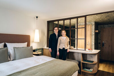 Elena Schnaas-Bruker und Simon Bruker führen das Boutiquehotel.