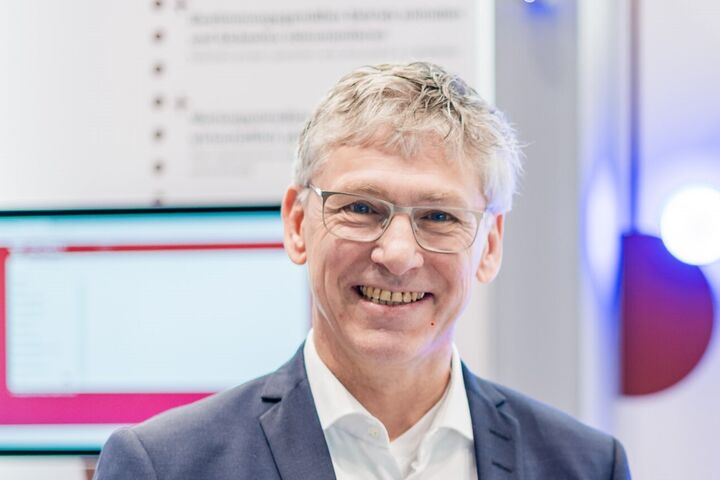 Dr. Peter Arens, Hygienespezialist bei Schell.