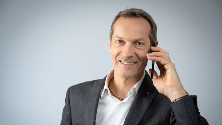Wolfgang Kradischnig ist Miteigentümer der Delta Gruppe, CEO der Delta AG und Geschäftsführer von Delta Pods Architects ZT. Er ist Vorstandsmitglied der IG Lebenszyklus Bau, der Kammer der Ziviltechniker*innen für Wien, Niederösterreich und Burgenland sowie des Verbands der Ziviltechniker- und Ingenieurbetriebe VZI. 