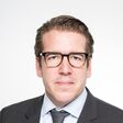 Jonas Puck ist Betriebswirt an der WU Wien. Er ist Professor und Mitbegründer des Instituts für International Business, Leiter des MBA in Energy Management und der Research Initiative in Sports and Management. Außerdem ist er Vize-Präsident des Fußballvereins Vienna.