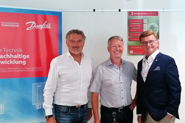 Die treibende Kraft hinter der Partnerschaft: Peter Lackne, Vertrieb Techem,
Thomas Gradinger, Sales Support Manager Danfoss und Zoran Jelen, Geschäftsführer Techem Wassertechnik (v.l.n.r.)