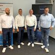 Das Bosch-Team präsentiert die Hybrid-Heizung: Sebastian Debes, Sasa Lenz-Jevtic, Helmut Weinwurm und Adrian Adolf (v.l.n.r.).