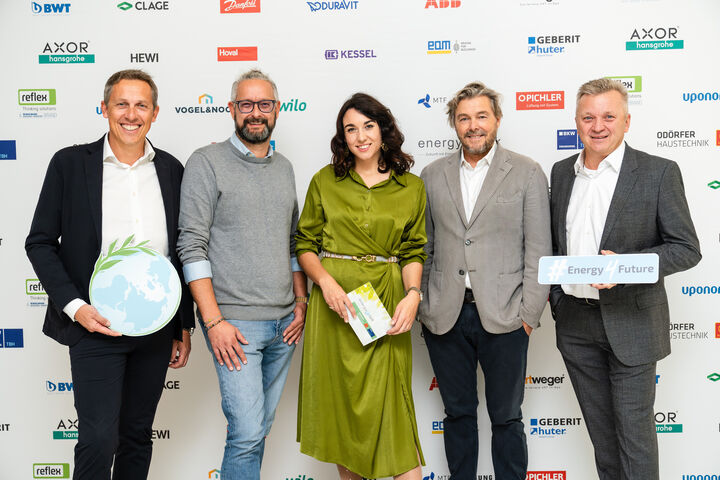 Veranstalter Johannes Huber-Grabenwarter, Robert Charuza von Ikea Österreich, Moderatorin Sandra Suppan, Lars Krückeberg von Graft und Veranstalter Robert Pichler (v.l.n.r.)