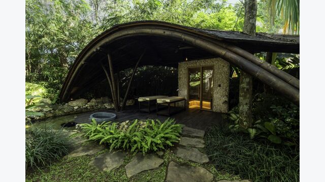 Lost Villa Axor