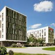 Mit 510 Zimmern entsteht in der Airport City am Flughafen Schwechat künftig eines der größten Hotels in Europa in Holzbauweise.