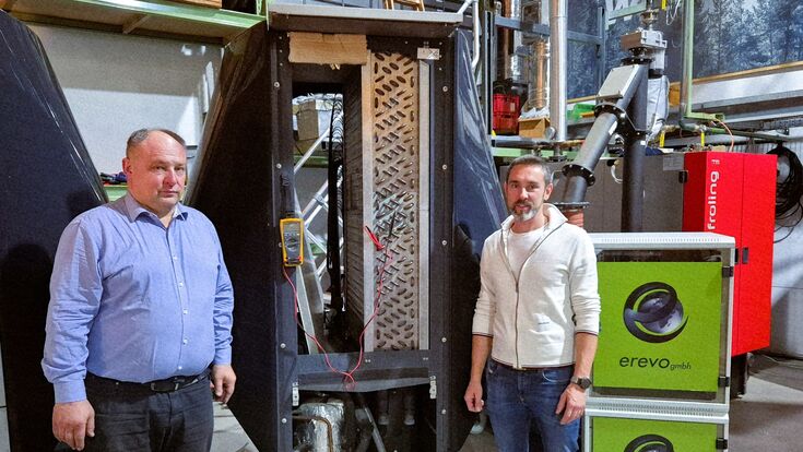 Rainer Pfeiffer (links) und Michael Hameseder (rechts) im Erevo Testlabor in Karlstein