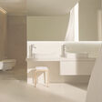 Ein Weißton als Pantone Color of the Year macht sich auch im Badezimmer gut.