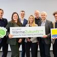 Der Vorstand der Forschungsinitiative Green Energy Lab und die Geschäftsführung von AEE INTEC besiegeln ihre Partnerschaft im Rahmen der Allianz WärmeZukunft.