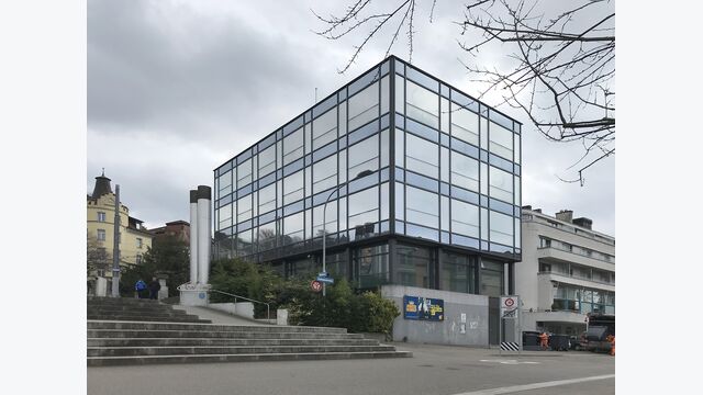 Das Bürogebäude aus den 1970ern wurde behutsam in einen neuen Lebenszyklus überführt.