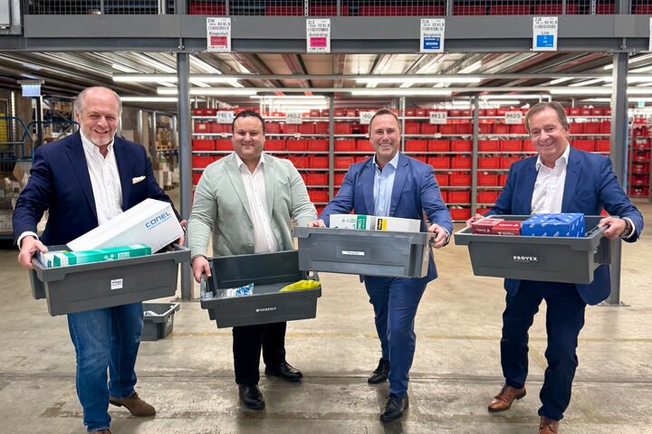 Hans-Peter Moser, geschäftsführender Gesellschafter GC Gruppe Österreich, Robert Just, COO Frauenthal Handel, Markus Steinbrecher, Geschäftsführung Holter und Marius Heinze, geschäftsführender Gesellschafter Sanitär-Heinze (v.l.n.r.)