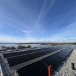 Pilotprojekt am Ammersee: Auf dem Schuldach in Herrsching liefern neue PVT-Kollektoren der TWL-Technologie regenerative Wärme und Strom.