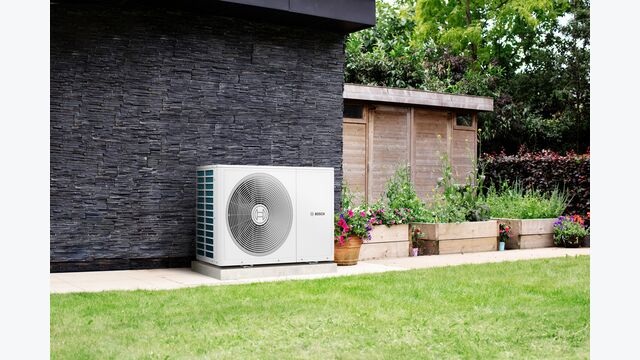 Ab Sommer 2026 ist die Low-Price-Wärmepumpe Compress 3800i AW von Bosch ein Angebot für die kleinere Geldbörse.