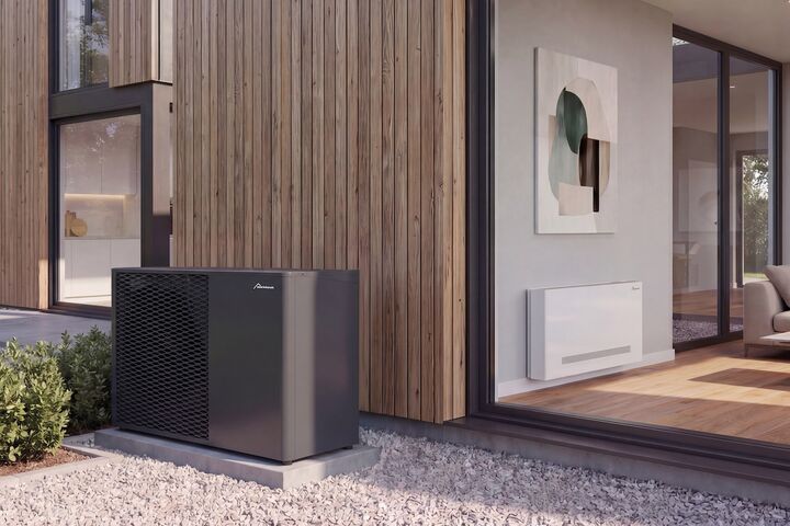 Die Mozart Wärmepumpe und der flache Fina Fancoil bilden ein abgestimmtes System für angenehme Raumtemperaturen im Sommer und Winter.