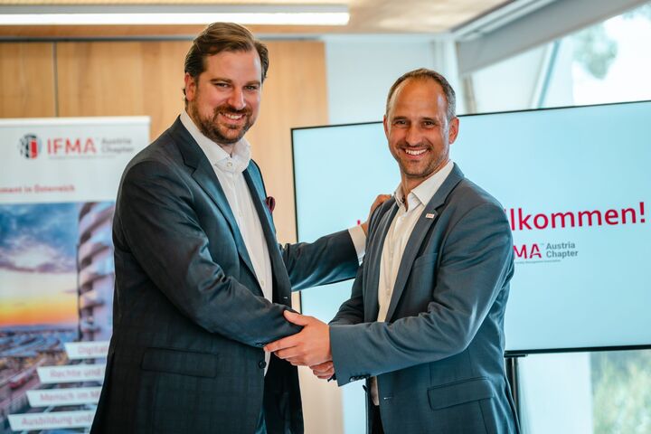 IFMA-Präsidentschaft: Mikis Waschl (links) gibt den Stab weiter an Georg Stadlhofer (rechts)
