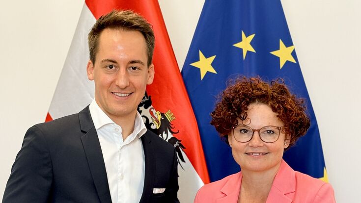 Christoph Schmidt, Präsident Bundesverband Energiespeicher Österreich und Energie-Staatssekretärin Elisabeth Zehetner