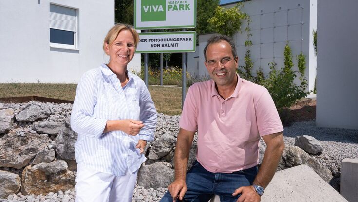 Agathe Chajdas, Research Park Management im Viva Forschungspark von Baumit und Robert Schmid, Geschäftsführer der Baumit Group